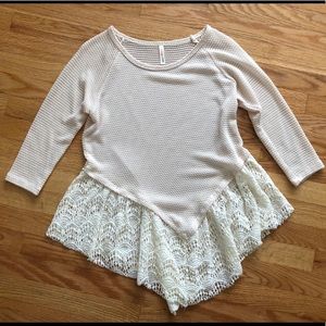 Long sleeve shirt/sweater